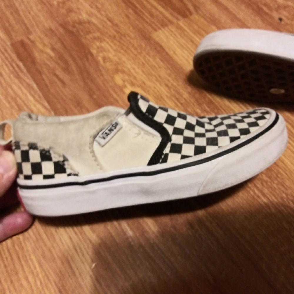 Vans - Picture 2 of 3